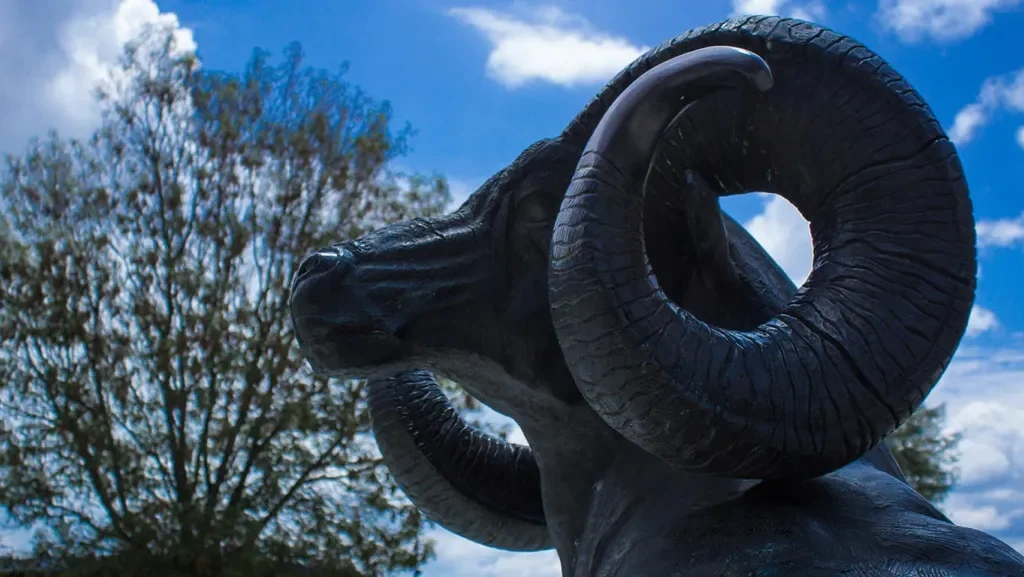 Estatua Borrego Campus Toluca Tec de Monterrey