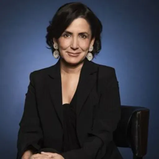  Edna Jaime Treviño, Decana de la Escuela de Ciencias Sociales y Gobierno