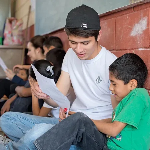 Servicio social en escuela