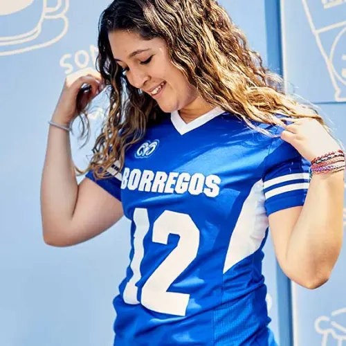 Alumna con Jersey Sustentable