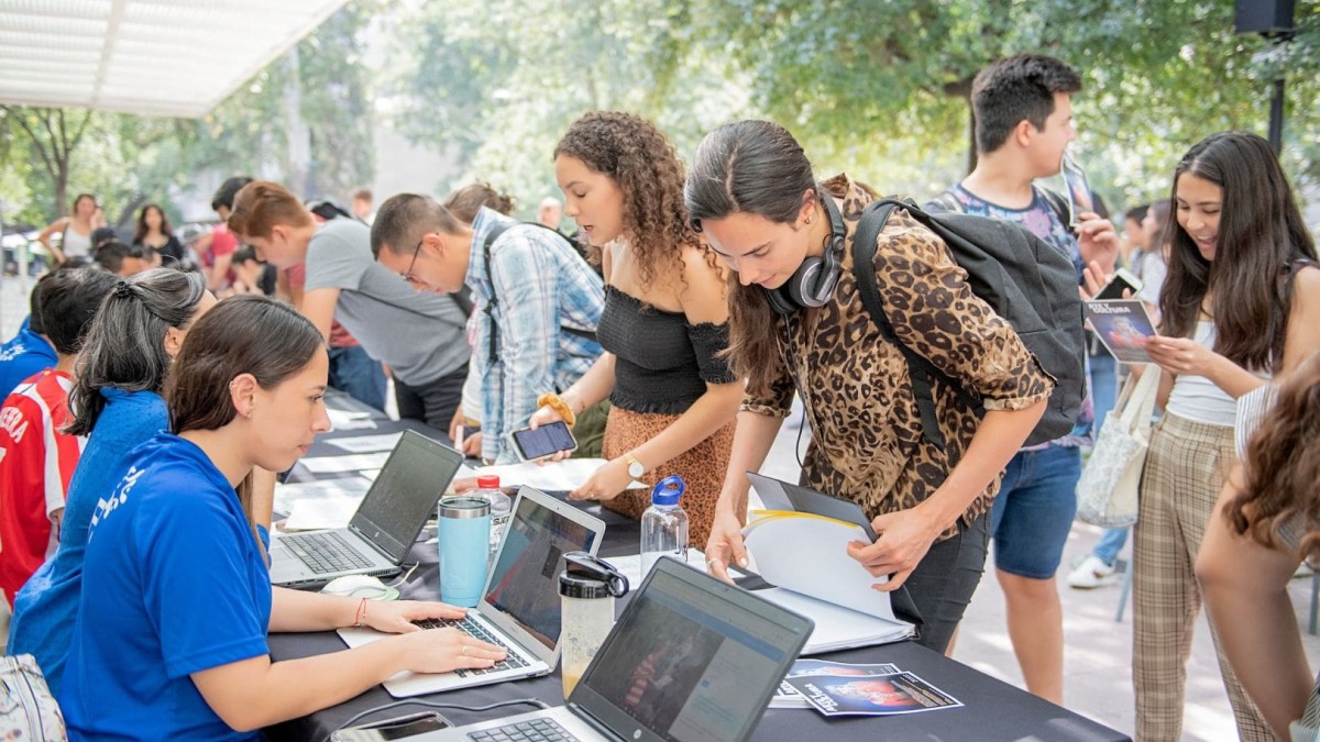 Job fairs and business ties Tec de Monterrey